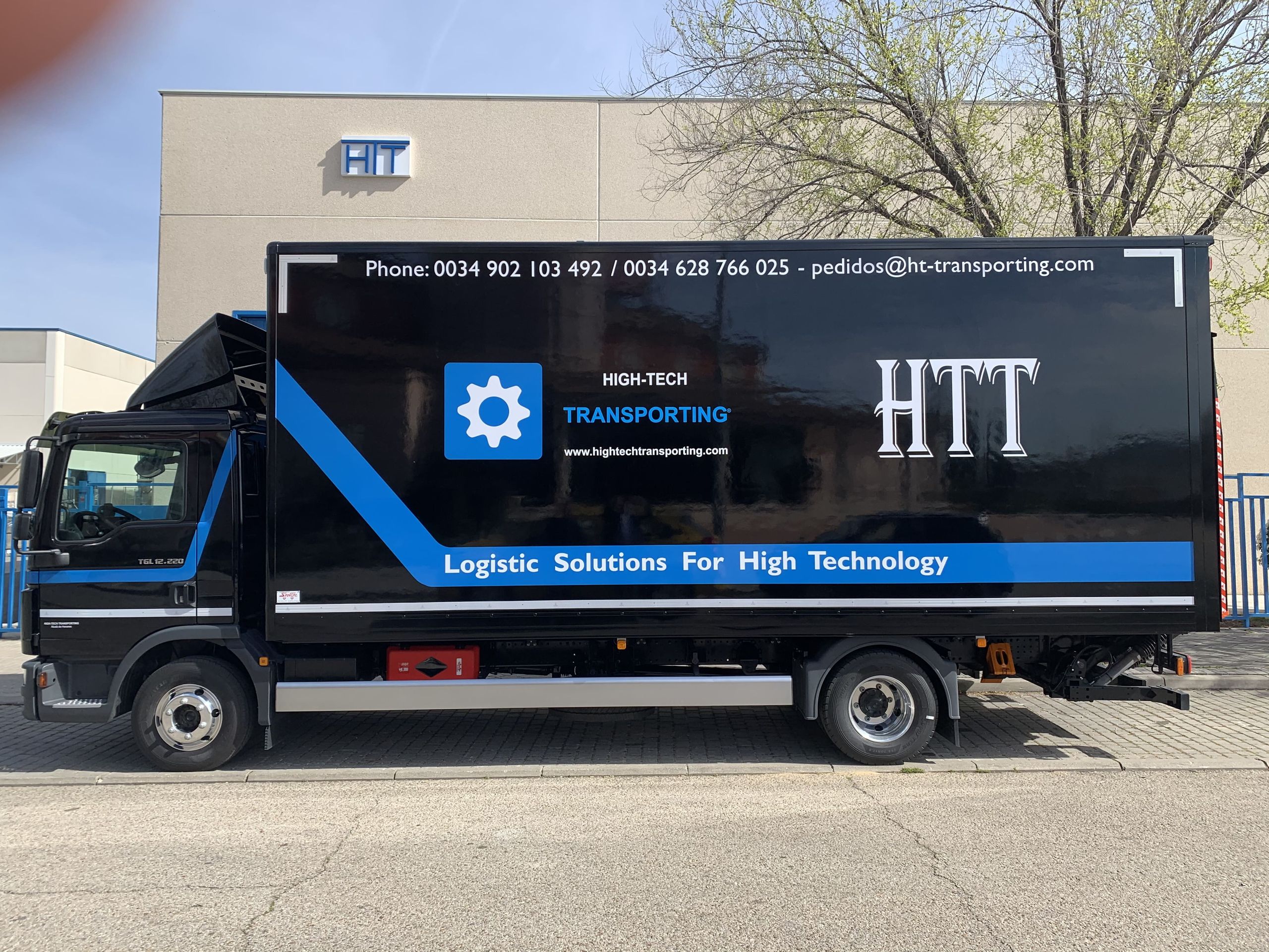 Flota de High Tech Transporting